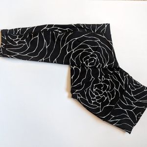 Lululemon Black Rose Wonder Under 7/8 Tight